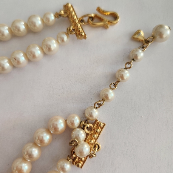 LCI💕 Liz Claiborne Vintage pearls - Picture 3 of 6